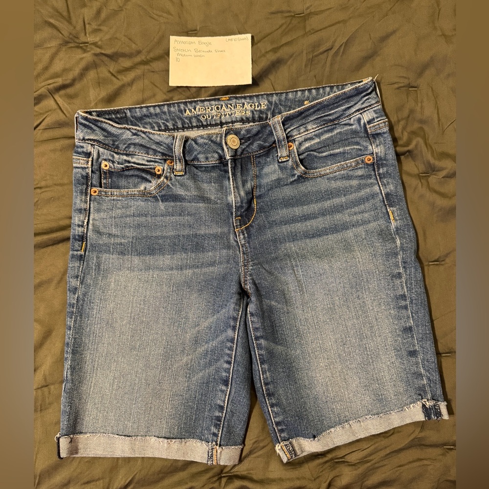 American Eagle Outfitters Bermuda Shorts